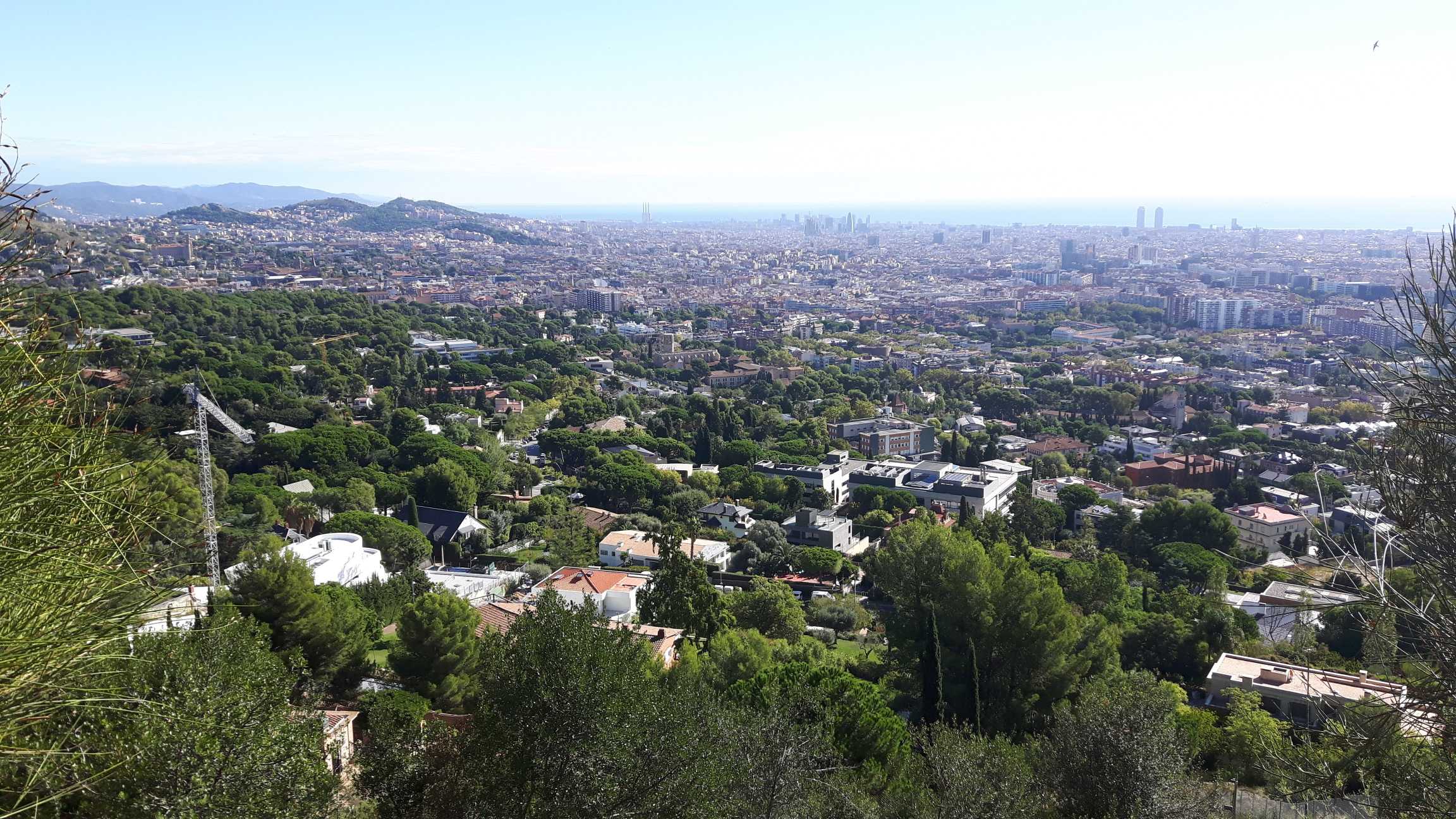 Passeig de les Aigües, des de l’Espai Mireia