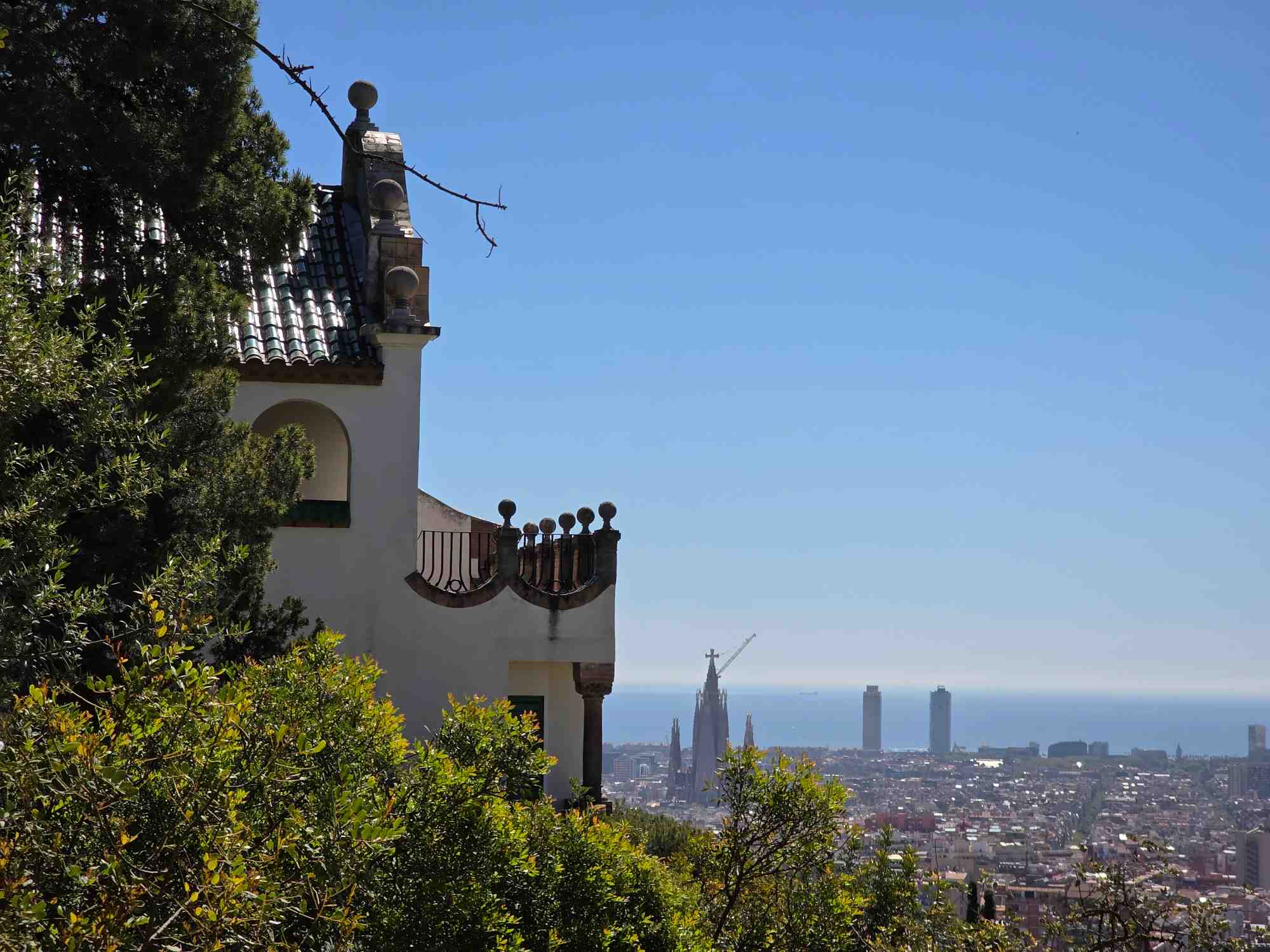Bateria antiaèria del Turó de la Rovira i Parc Güell